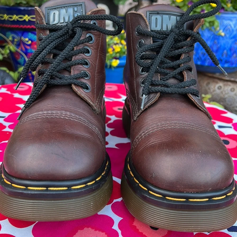 🏴󠁧󠁢󠁥󠁮󠁧󠁿 Dr. Martens Made in England Cap Toe SUPER CHUNKY Ankle Boots UK 8